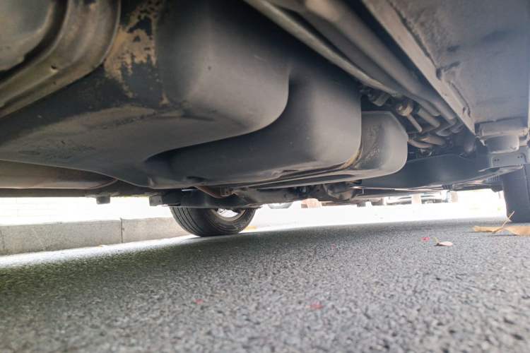 Used Mercedes-Benz Vito 2018 2.0T Business Version China V Emission Standard Chassis Rear Left