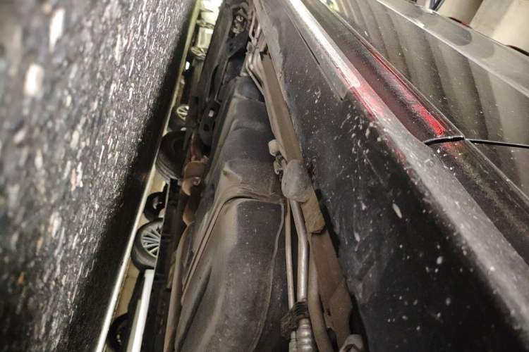 Used Mercedes-Benz Vito 2018 2.0T Business Version China VI Emission Standard Chassis Rear Left