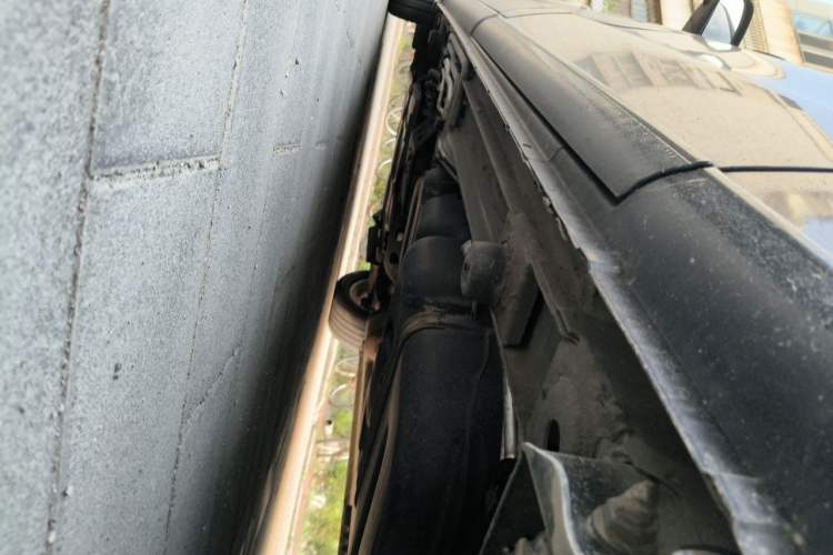Used Mercedes-Benz Vito 2018 2.0T Business Version China VI Emission Standard Chassis Rear Left