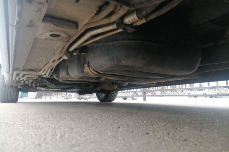Used Mercedes-Benz Vito 2018 2.0T Business Version China V Emission Standard Chassis Rear Left