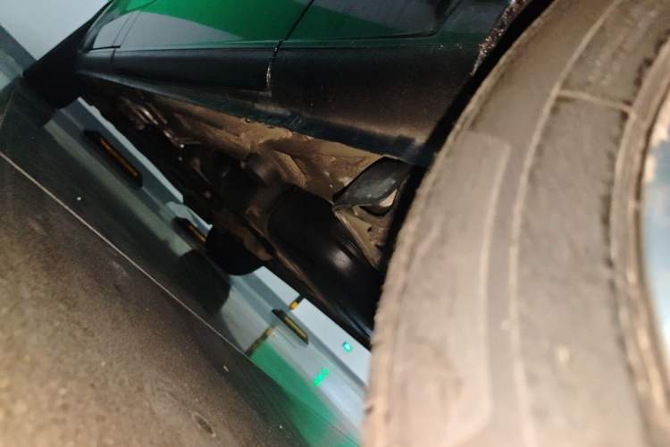Used Mercedes-Benz Vito 2018 2.0T Business Version China VI Emission Standard Chassis Rear Left