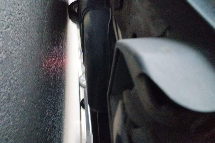 Used Mercedes-Benz Vito 2018 2.0T Business Version China VI Emission Standard Chassis Rear Left