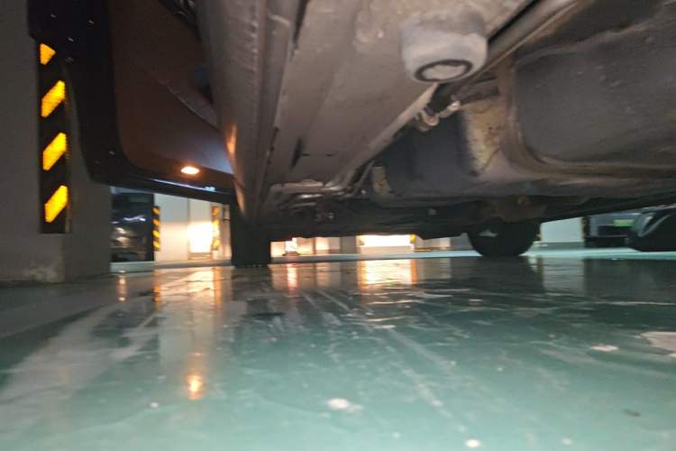 Used Mercedes-Benz Vito 2018 2.0T Business Version China VI Emission Standard Chassis Rear Left