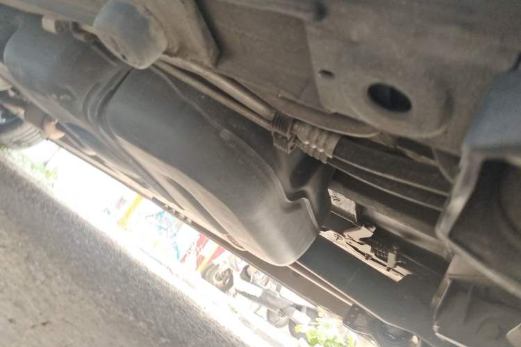 Used Mercedes-Benz Vito 2018 2.0T Business Version China VI Emission Standard Chassis Rear Left