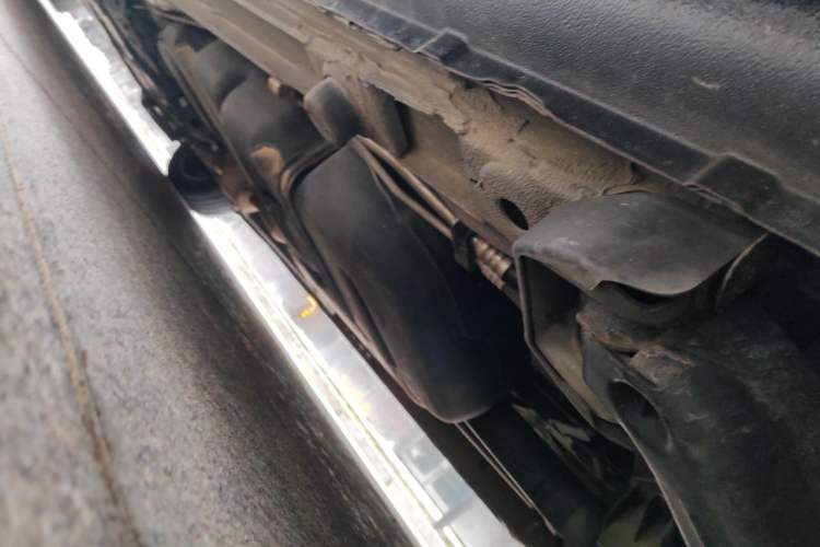 Used Mercedes-Benz Vito 2018 2.0T Business Version China V Emission Standard Chassis Rear Left