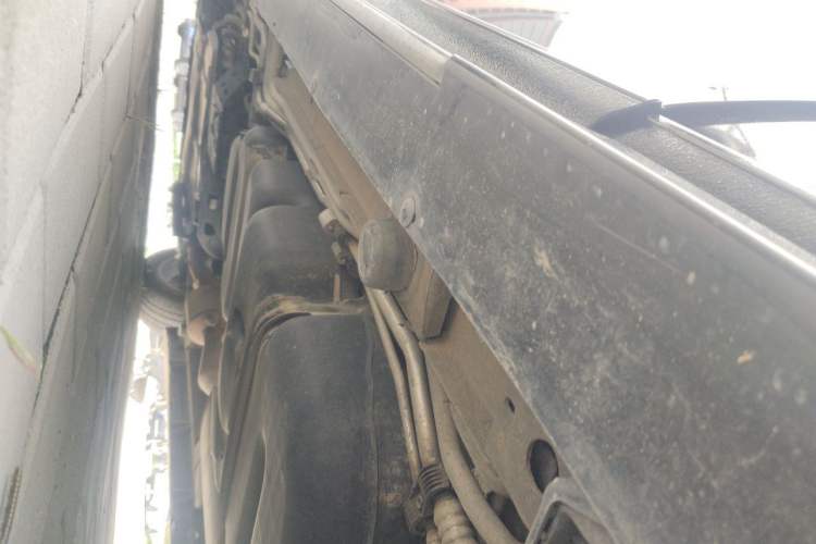 Used Mercedes-Benz Vito 2018 2.0T Business Version China V Emission Standard Chassis Rear Left