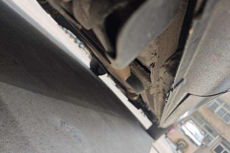 Used Mercedes-Benz Vito 2018 2.0T Business Version China V Emission Standard Chassis Rear Right