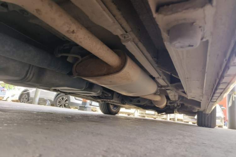 Used Mercedes-Benz Vito 2018 2.0T Business Version China V Emission Standard Chassis Rear Right