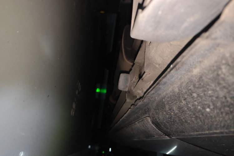 Used Mercedes-Benz Vito 2018 2.0T Business Version China VI Emission Standard Chassis Rear Right