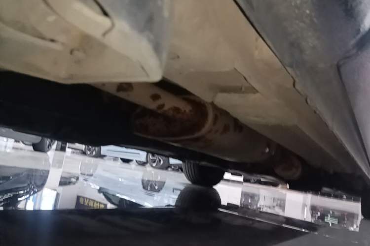 Used Mercedes-Benz Vito 2018 2.0T Business Version China V Emission Standard Chassis Rear Right