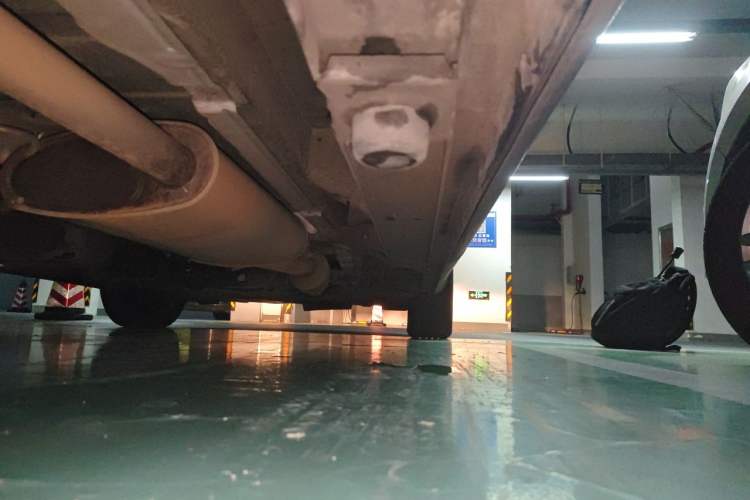 Used Mercedes-Benz Vito 2018 2.0T Business Version China VI Emission Standard Chassis Rear Right