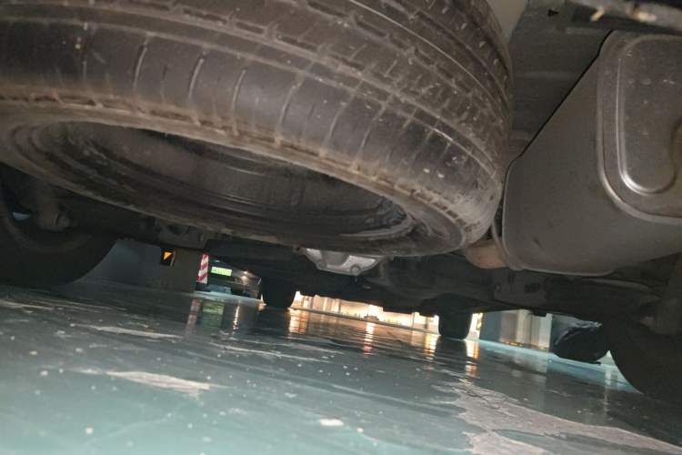 Used Mercedes-Benz Vito 2018 2.0T Business Version China VI Emission Standard Chassis Rear
