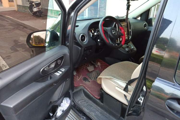 Used Mercedes-Benz Vito 2018 2.0T Business Version China V Emission Standard Driver Seat