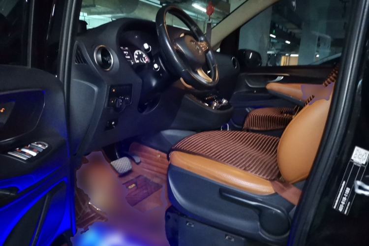 Used Mercedes-Benz Vito 2018 2.0T Business Version China V Emission Standard Driver Seat