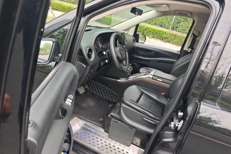 Used Mercedes-Benz Vito 2018 2.0T Elite Version 9 Seats China VI Emission Standard Driver Seat