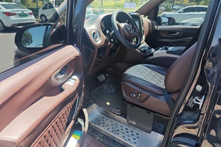 Used Mercedes-Benz Vito 2018 2.0T Elite Version 7 Seats China VI Emission Standard Driver Seat