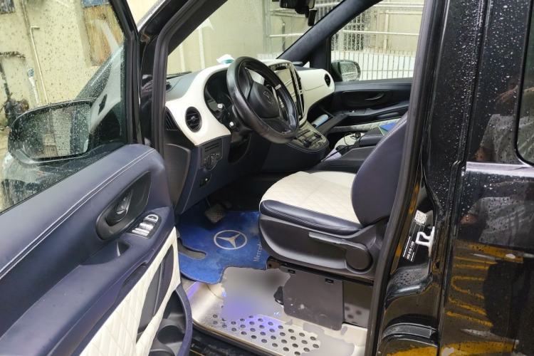 Used Mercedes-Benz Vito 2018 2.0T Business Version China V Emission Standard Driver Seat