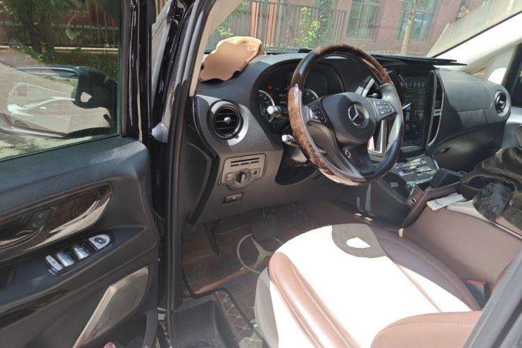 Used Mercedes-Benz Vito 2018 2.0T Elite Version 7 Seats China VI Emission Standard Driver Seat