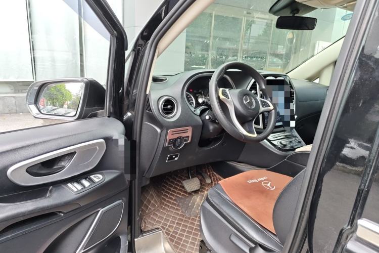 Used Mercedes-Benz Vito 2018 2.0T Elite Version 7 Seats China V Emission Standard Driver Seat