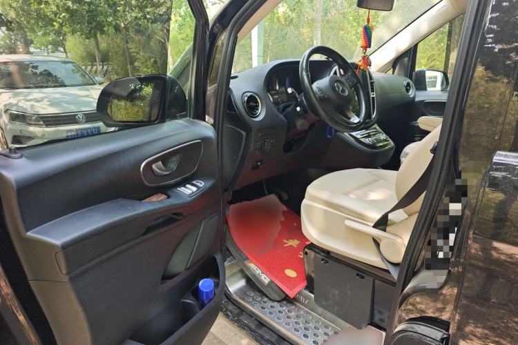 Used Mercedes-Benz Vito 2018 2.0T Business Version China VI Emission Standard Driver Seat