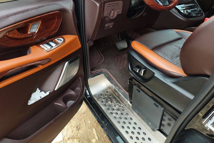 Used Mercedes-Benz Vito 2018 2.0T Business Version China V Emission Standard Driver Seat