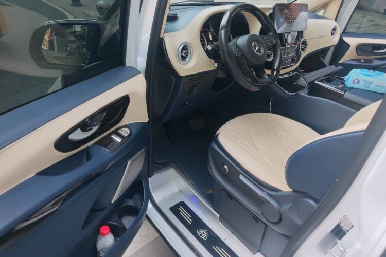 Used Mercedes-Benz Vito 2018 2.0T Elite Version 7 Seats China VI Emission Standard Driver Seat
