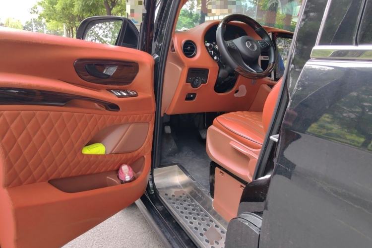 Used Mercedes-Benz Vito 2018 2.0T Elite Version 7 Seats China VI Emission Standard Driver Seat