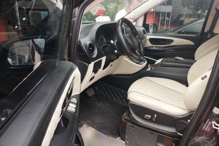 Used Mercedes-Benz Vito 2018 2.0T Elite Version 7 Seats China VI Emission Standard Driver Seat