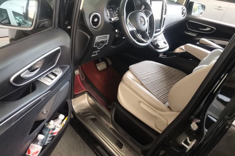 Used Mercedes-Benz Vito 2018 2.0T Elite Version 7 Seats China VI Emission Standard Driver Seat