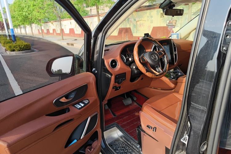 Used Mercedes-Benz Vito 2018 2.0T Business Version China V Emission Standard Driver Seat