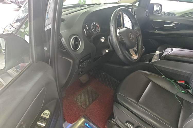 Used Mercedes-Benz Vito 2018 2.0T Business Version China VI Emission Standard Driver Seat