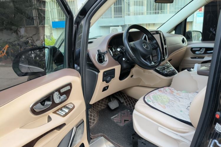 Used Mercedes-Benz Vito 2018 2.0T Business Version China VI Emission Standard Driver Seat