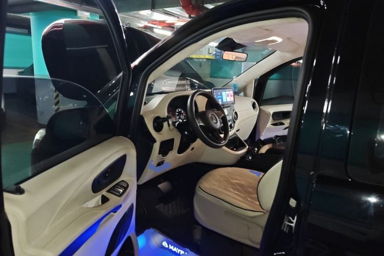 Used Mercedes-Benz Vito 2018 2.0T Elite Version 7 Seats China VI Emission Standard Driver Seat