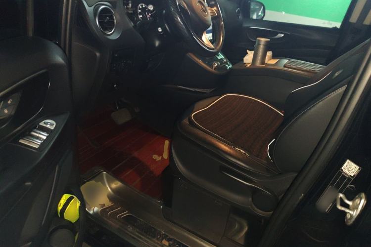 Used Mercedes-Benz Vito 2018 2.0T Business Version China VI Emission Standard Driver Seat