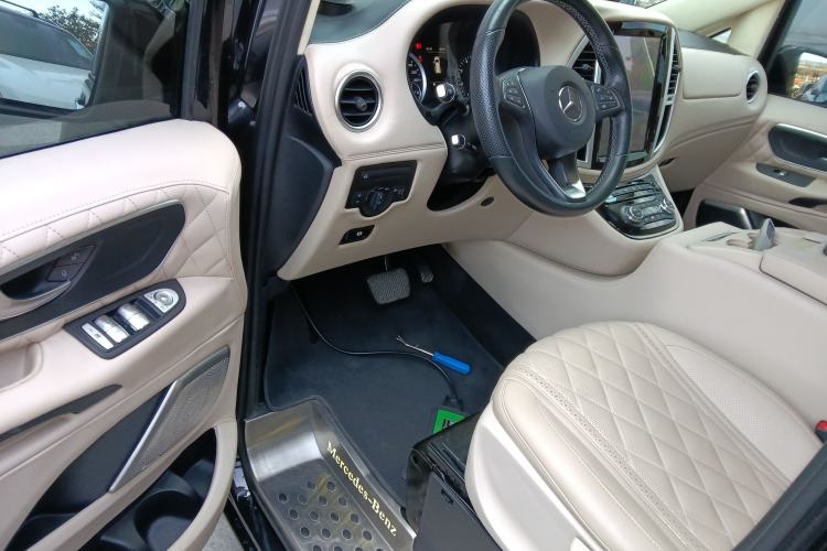 Used Mercedes-Benz Vito 2018 2.0T Business Version China VI Emission Standard Driver Seat