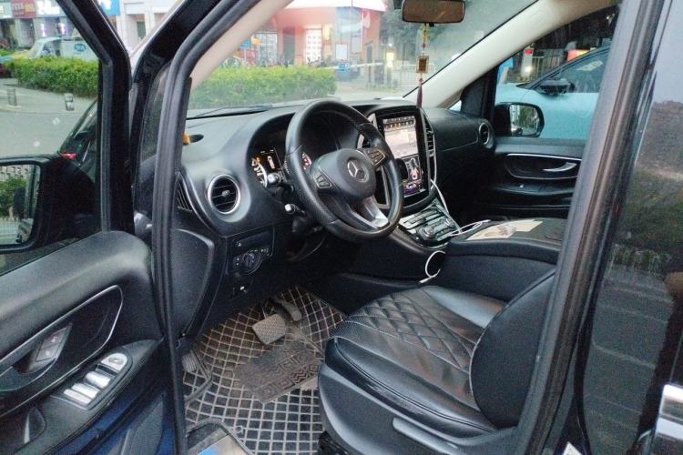 Used Mercedes-Benz Vito 2018 2.0T Business Version China VI Emission Standard Driver Seat