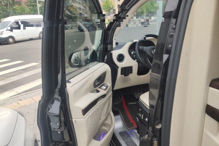 Used Mercedes-Benz Vito 2018 2.0T Business Version China V Emission Standard Driver Seat