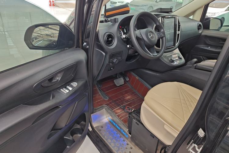 Used Mercedes-Benz Vito 2018 2.0T Elite Version 7 Seats China VI Emission Standard Driver Seat