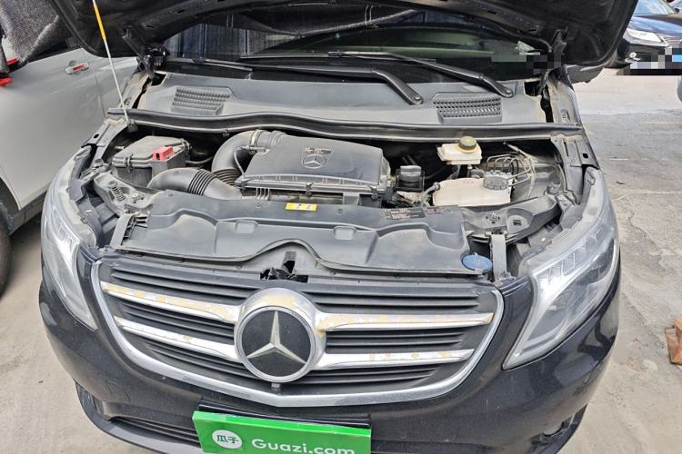Used Mercedes-Benz Vito 2018 2.0T Business Version China V Emission Standard Engine Bay