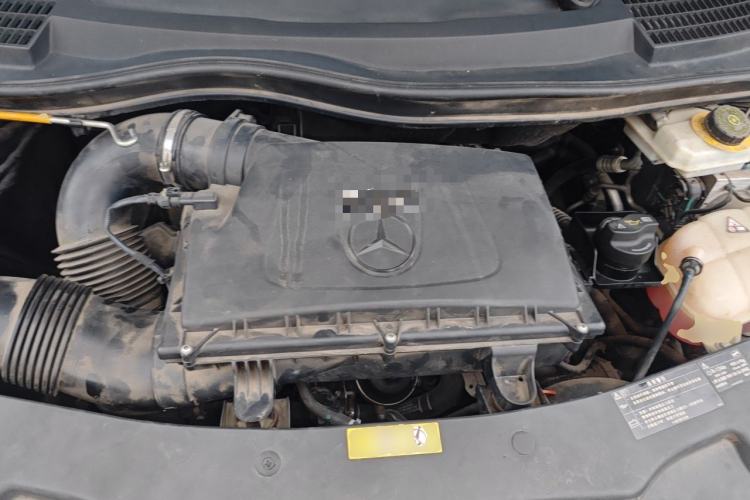 Used Mercedes-Benz Vito 2018 2.0T Business Version China V Emission Standard Engine Bay