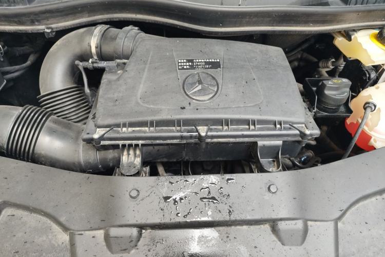 Used Mercedes-Benz Vito 2018 2.0T Business Version China V Emission Standard Engine Bay