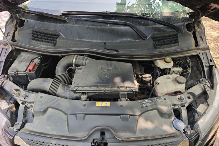 Used Mercedes-Benz Vito 2018 2.0T Business Version China VI Emission Standard Engine Bay