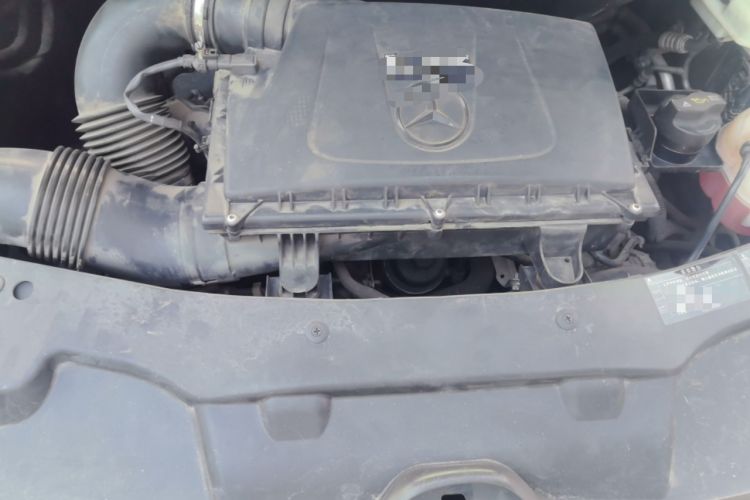 Used Mercedes-Benz Vito 2018 2.0T Business Version China V Emission Standard Engine Bay