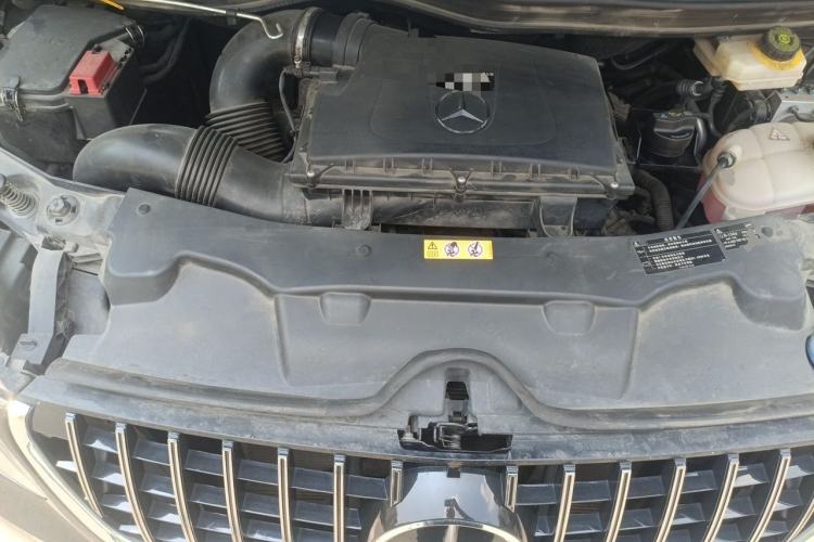 Used Mercedes-Benz Vito 2018 2.0T Business Version China VI Emission Standard Engine Bay
