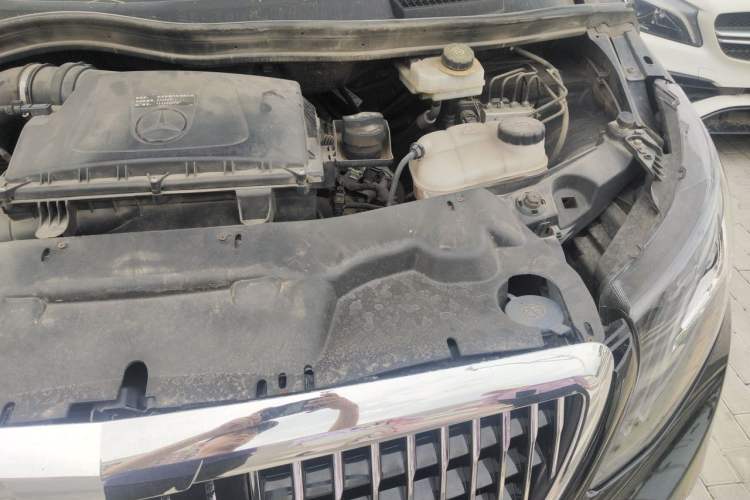 Used Mercedes-Benz Vito 2018 2.0T Business Version China V Emission Standard Engine Bay Left