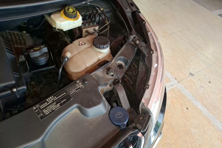 Used Mercedes-Benz Vito  Engine Bay Left