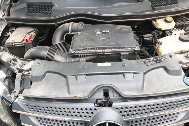 Used Mercedes-Benz Vito 2018 2.0T Business Version China V Emission Standard Engine Bay