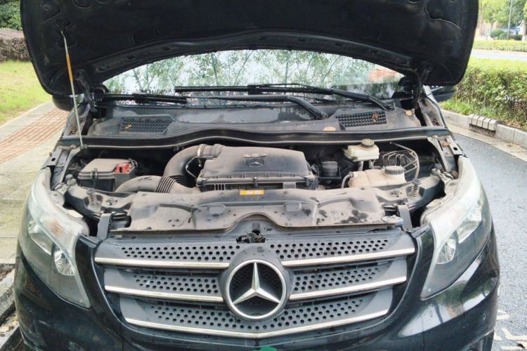 Used Mercedes-Benz Vito 2018 2.0T Business Version China V Emission Standard Engine Bay