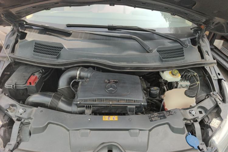 Used Mercedes-Benz Vito 2018 2.0T Business Version China V Emission Standard Engine Bay