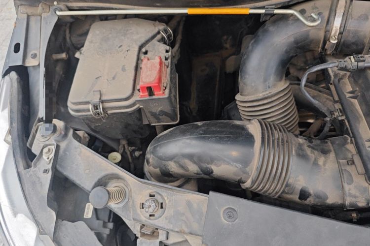 Used Mercedes-Benz Vito 2018 2.0T Business Version China V Emission Standard Engine Bay Right